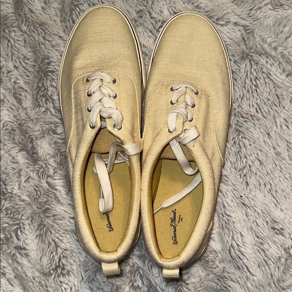 Universal Thread Target Pastel Yellow Cream Tennis Shoes Size 10